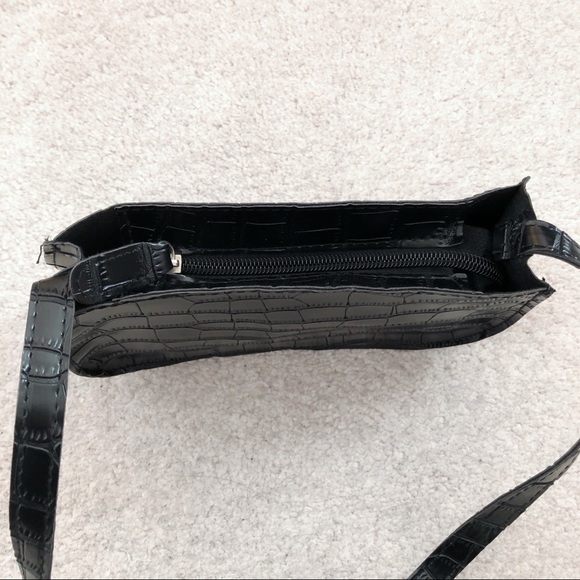 3 for $25⚡️SHEIN Black Croc Embossed Baguette Bag - Picture 5 of 8